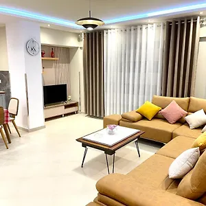Hotel Queen Isabella Premium